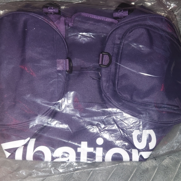 BRAND NEW PURPLE VIBATIONS DUFFLE BAG - Picture 1 of 3
